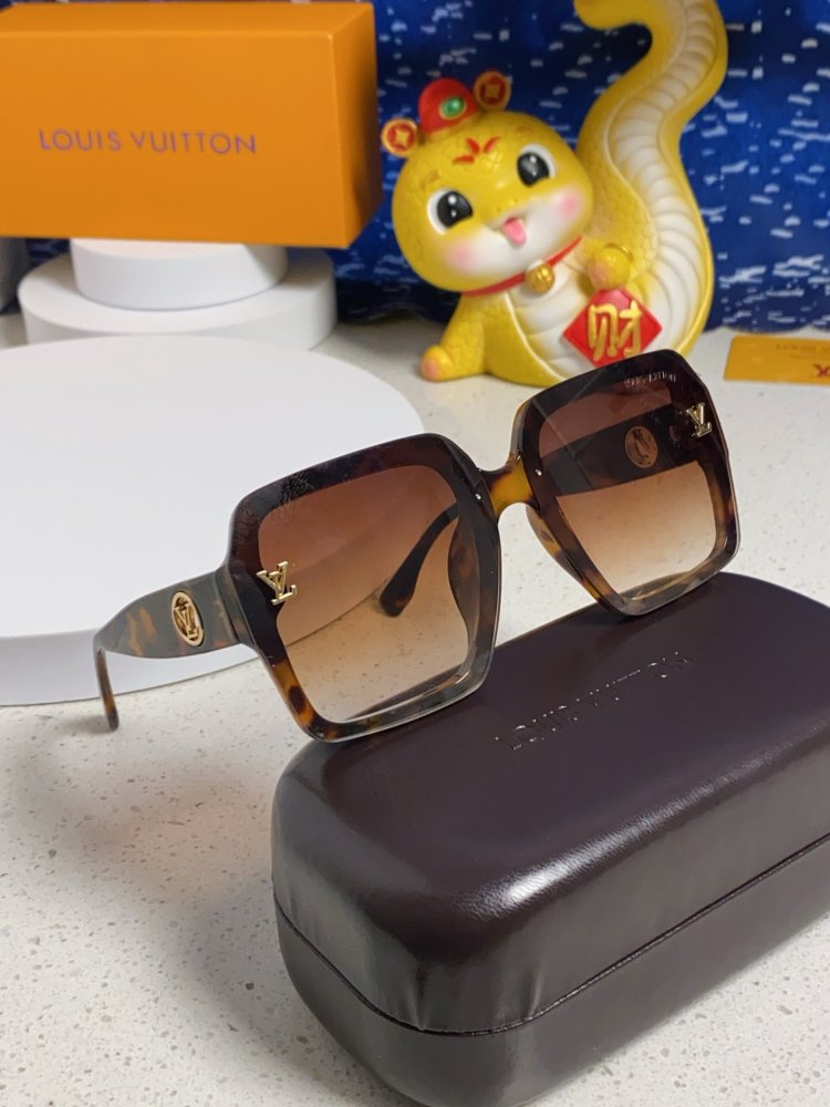 Очки солнцезащитные фото 8