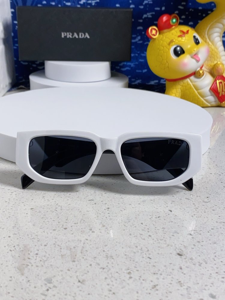 Очки солнцезащитные фото 8