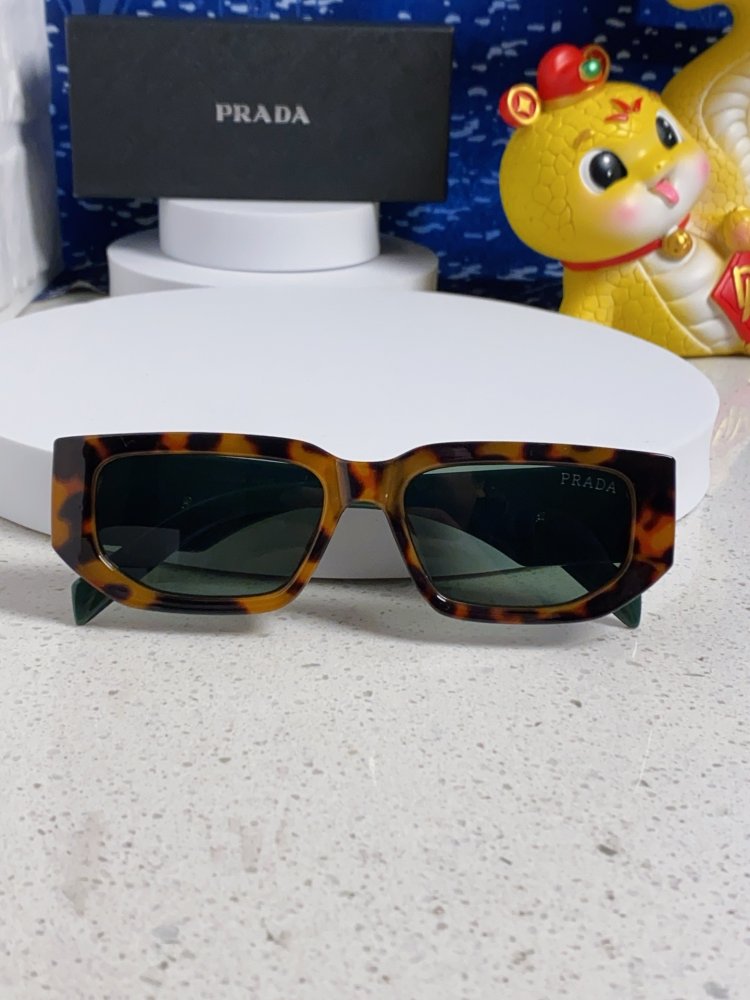 Очки солнцезащитные фото 8