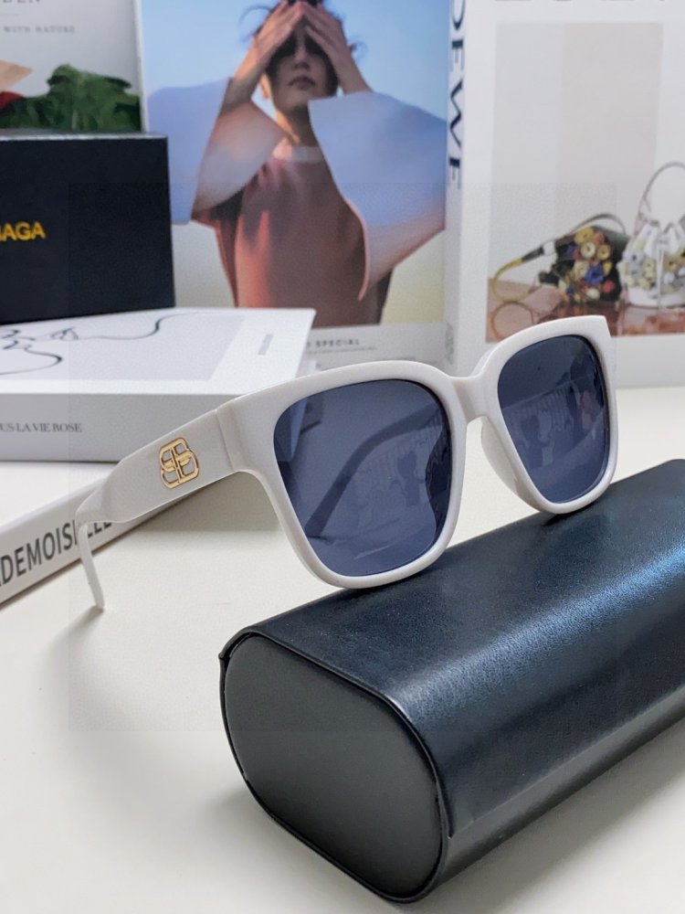 Очки солнцезащитные фото 8