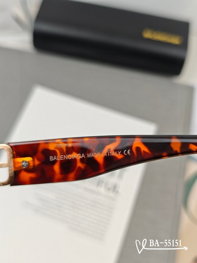 Очки солнцезащитные фото 8