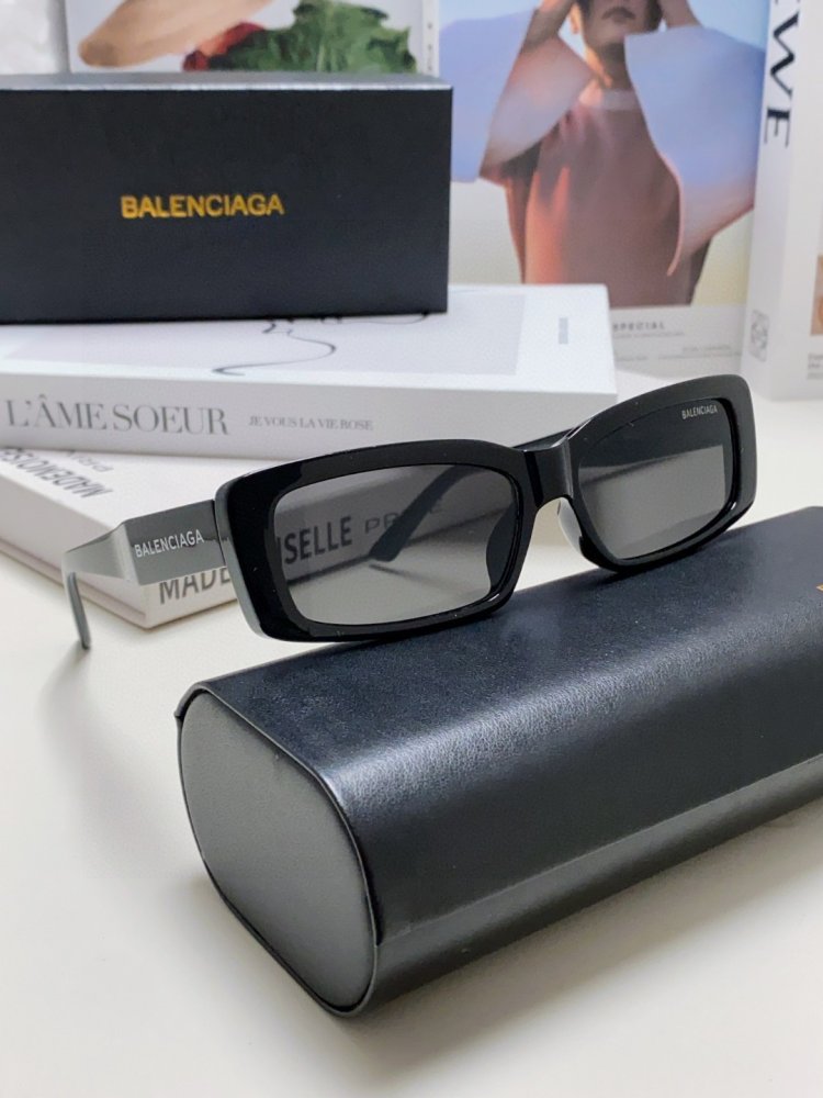 Очки солнцезащитные фото 8