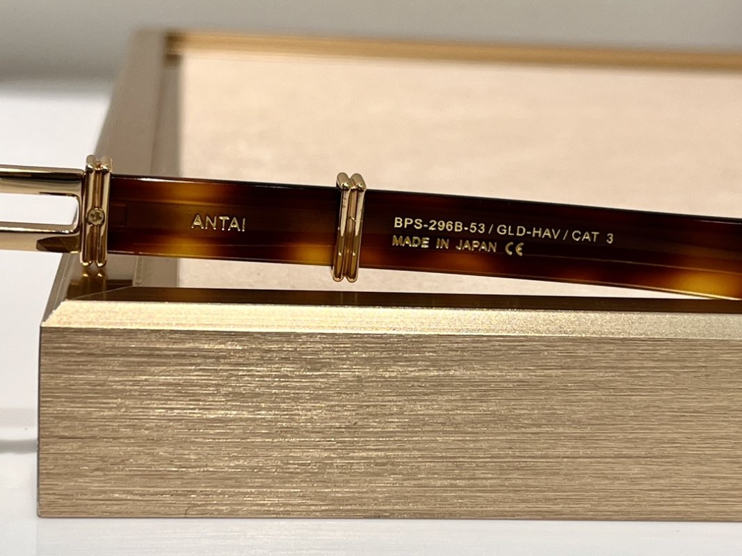 Очки солнцезащитные фото 8