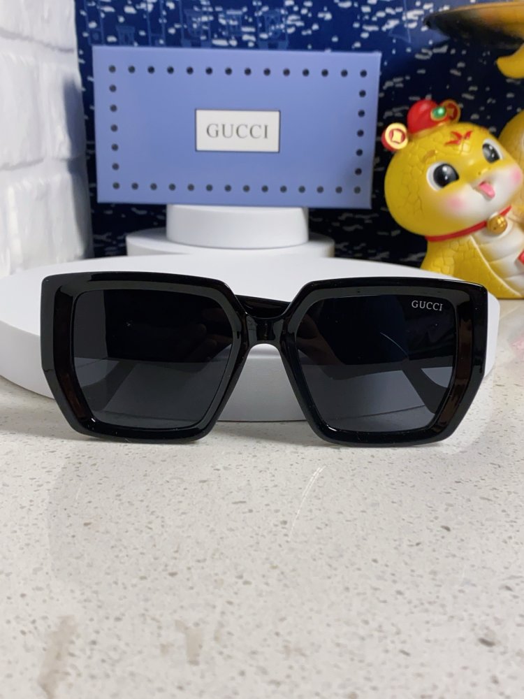 Очки солнцезащитные фото 9