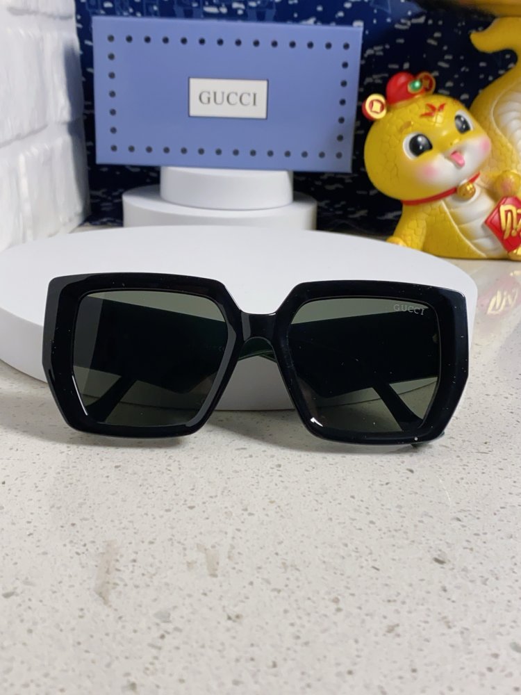 Очки солнцезащитные фото 9