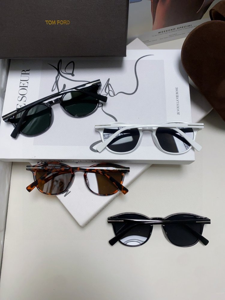 Очки солнцезащитные фото 9