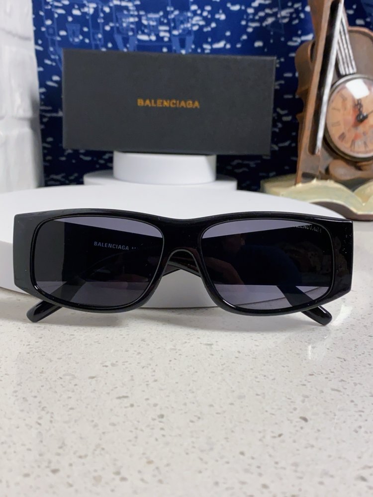 Очки солнцезащитные фото 9