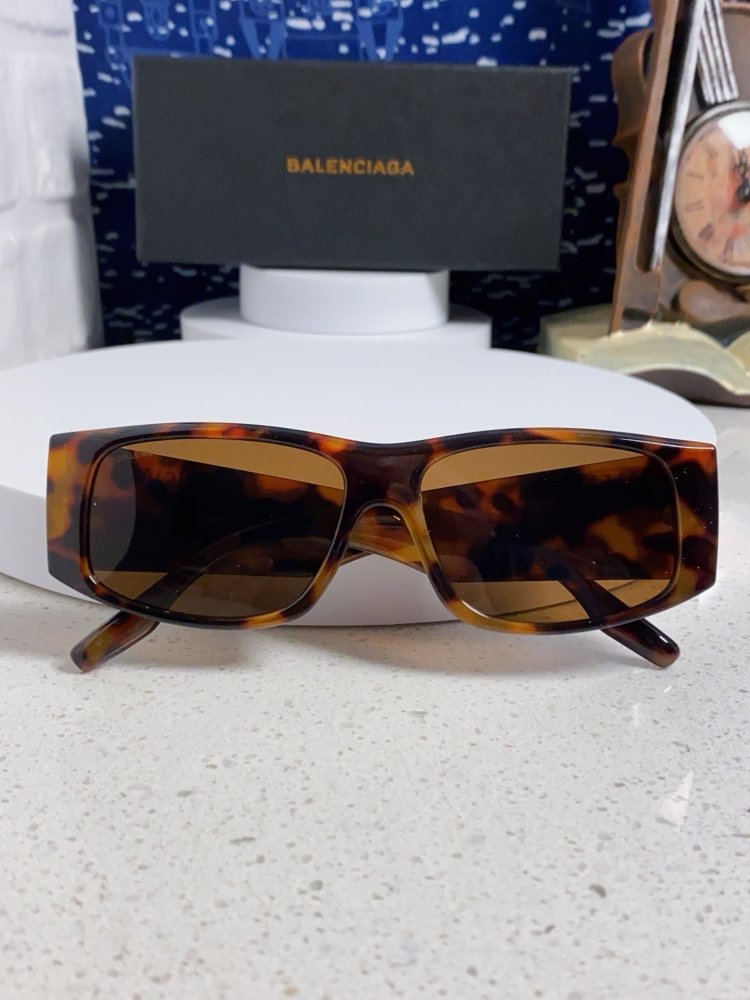 Очки солнцезащитные фото 9