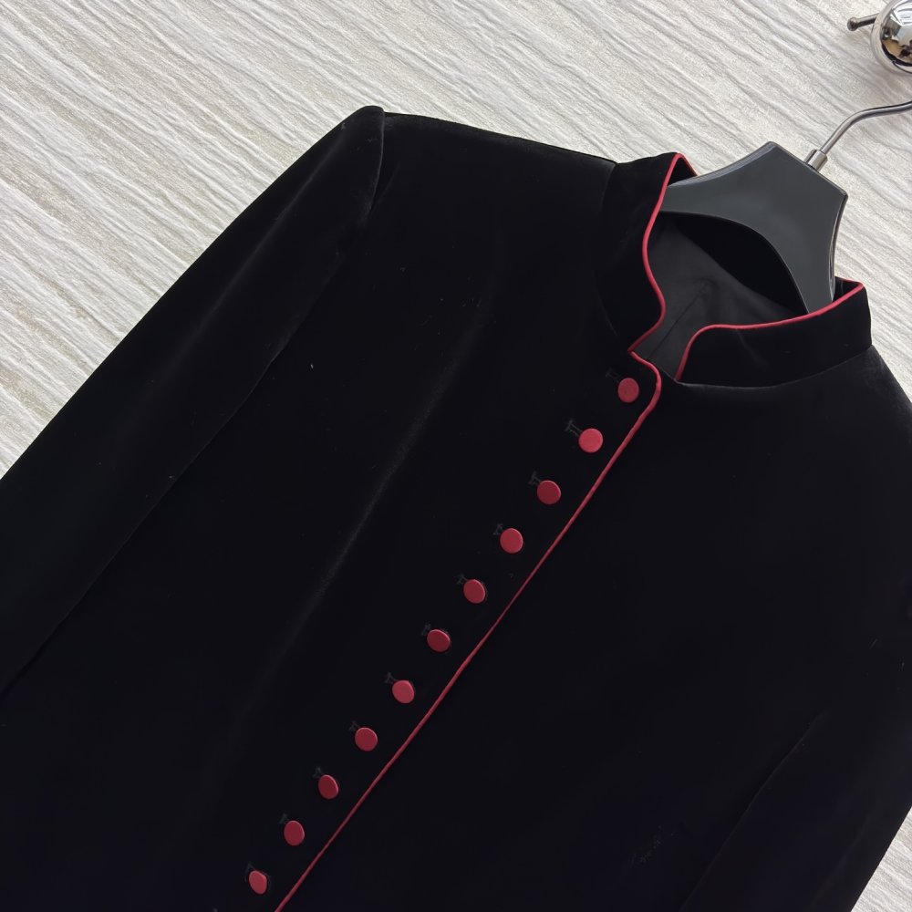 Однобортное бархатное платье с длинными рукавами фото 3