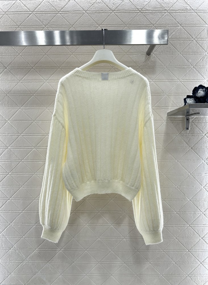 Monochromatic knitted pullover фото 2