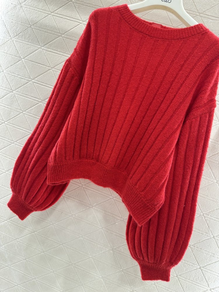 Monochromatic knitted pullover фото 5