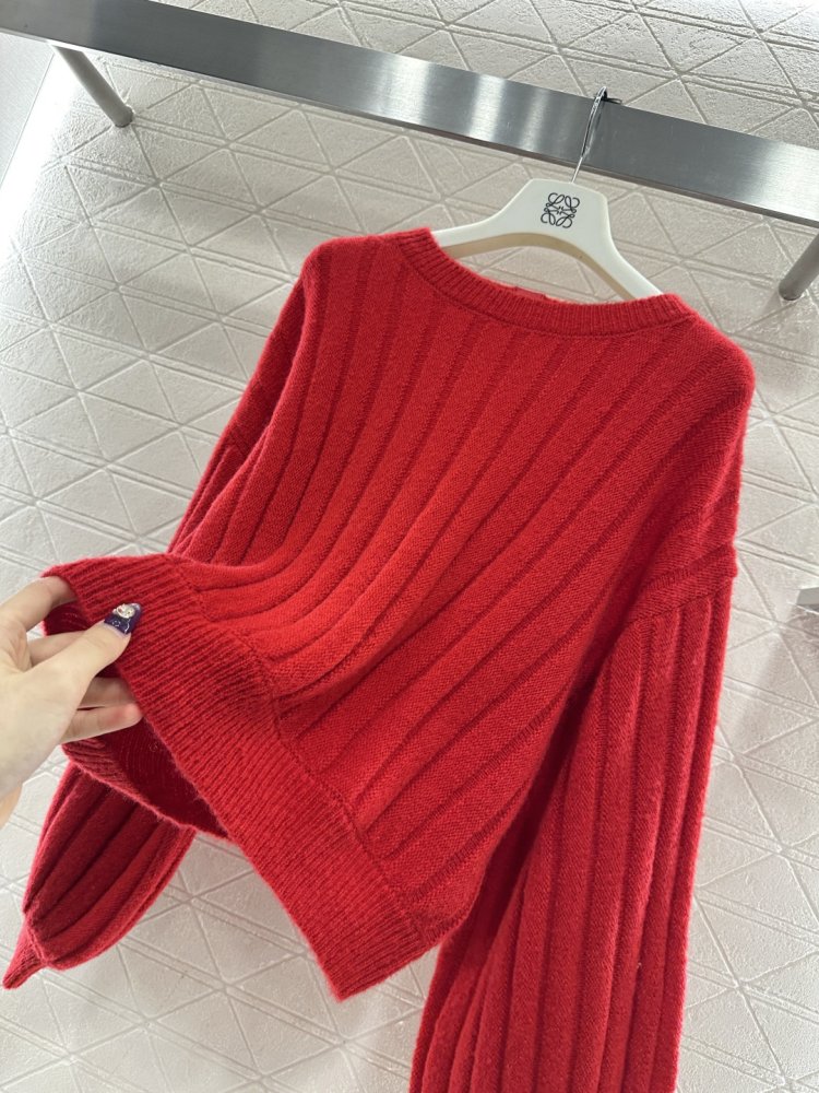 Monochromatic knitted pullover фото 7