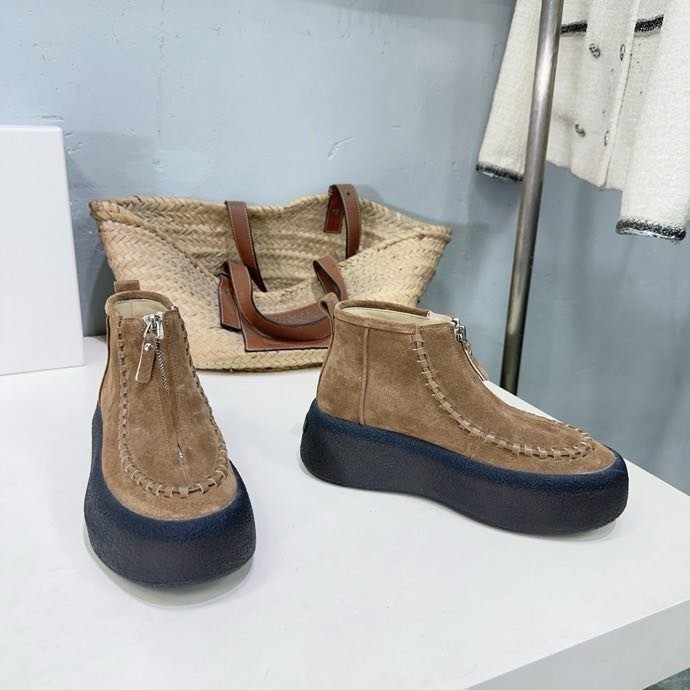 Осенне зимние ботинки на платформе женские