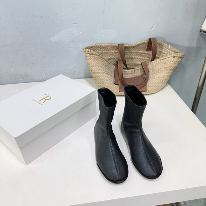 Осінньо зимові черевики на плоскою підошві фото 2