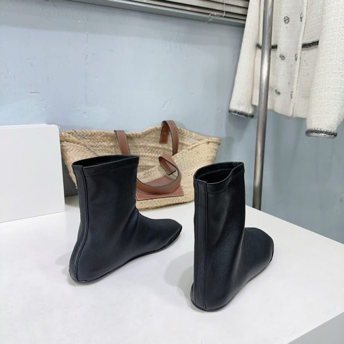 Осінньо зимові черевики на плоскою підошві фото 4