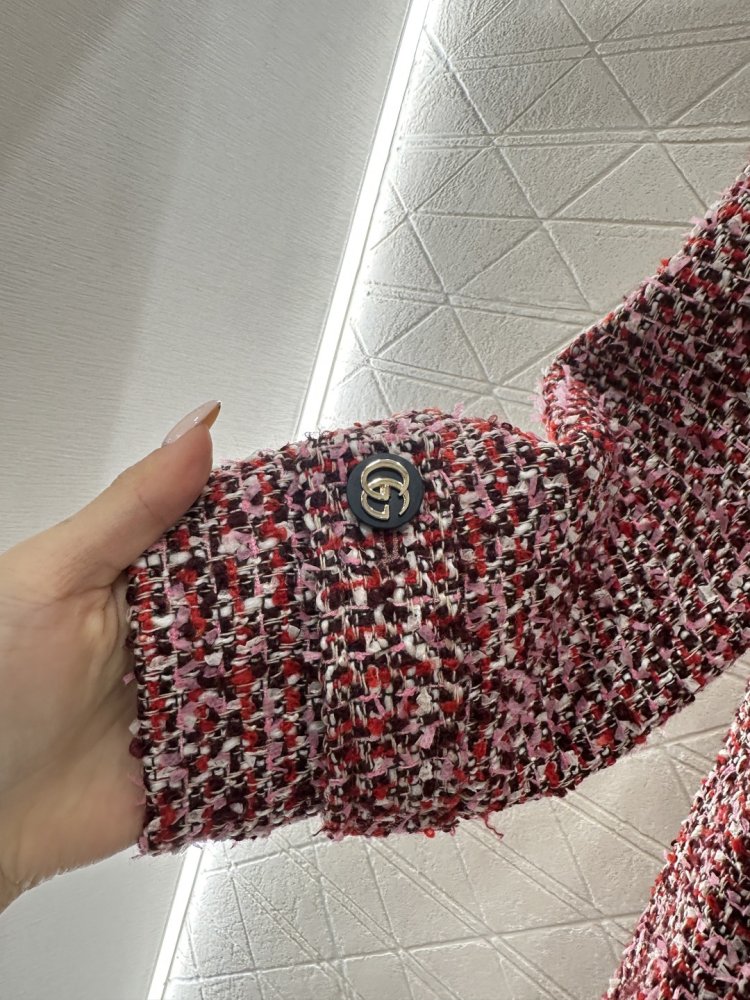 Пальто из клетчатого твида с отворотами фото 5