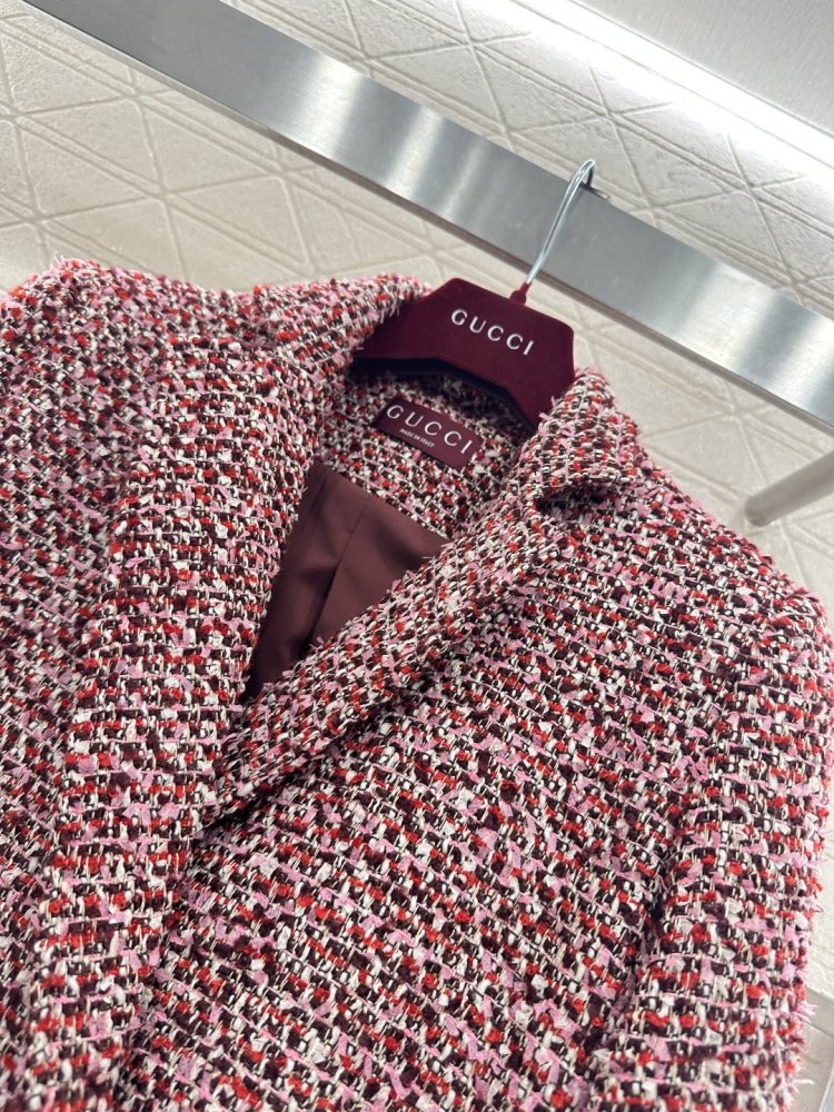 Пальто из клетчатого твида с отворотами фото 6