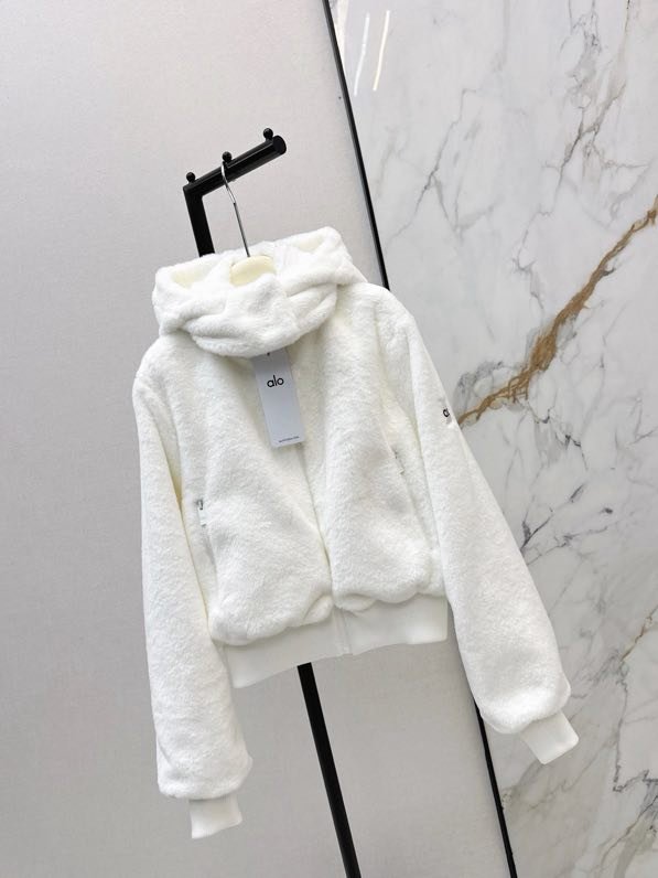 Пальто из кроличьего меха фото 4