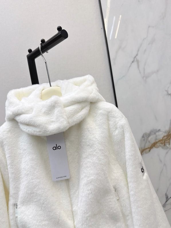 Пальто из кроличьего меха фото 5