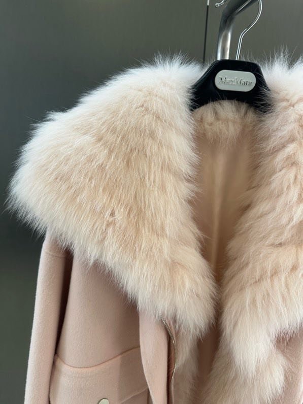 Пальто кашемірове з коміром з лисячого хутра фото 13
