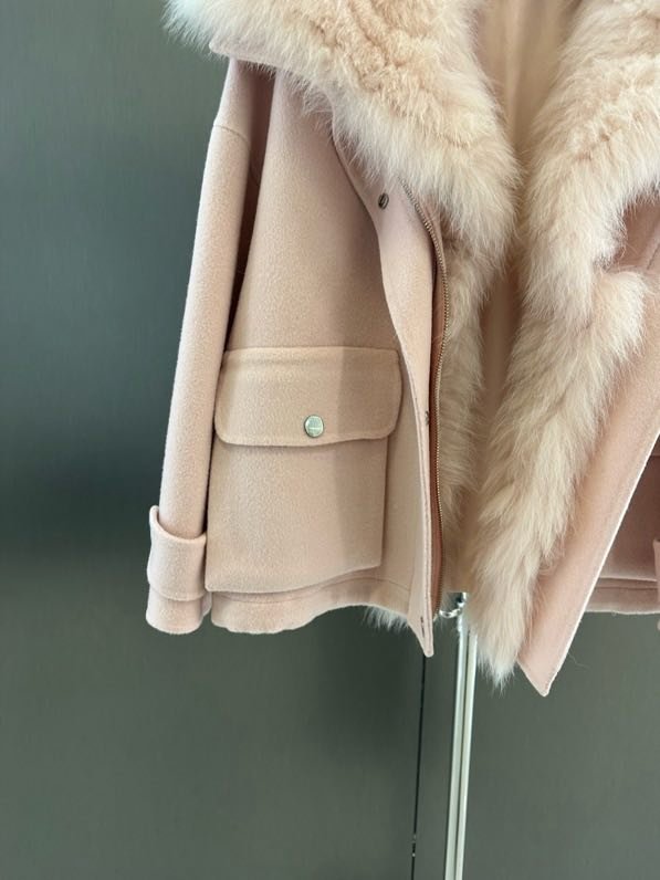 Пальто кашемірове з коміром з лисячого хутра фото 17