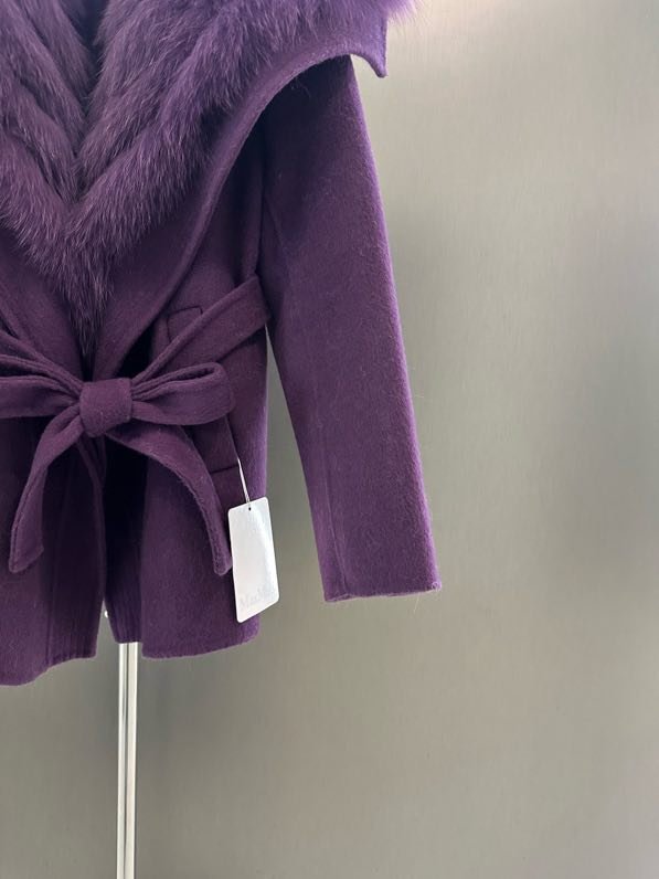 Пальто кашемірове з коміром з лисячого хутра фото 3