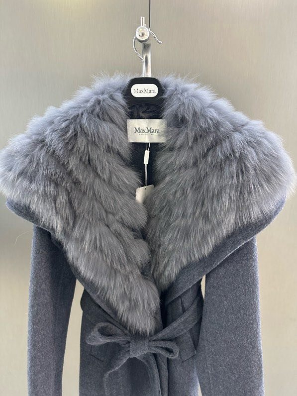 Пальто кашемировое с воротником из лисьего меха фото 6