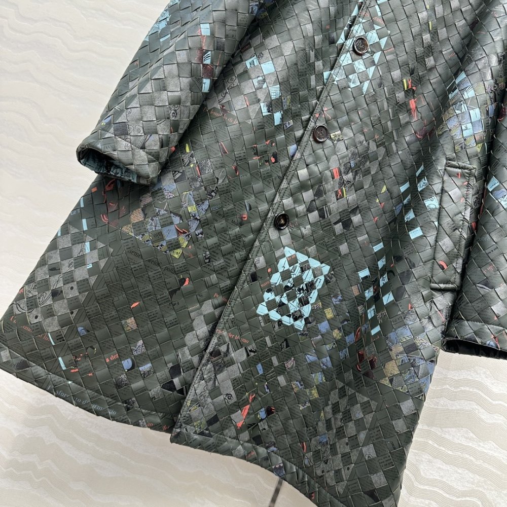 Пальто кожаное женское фото 3