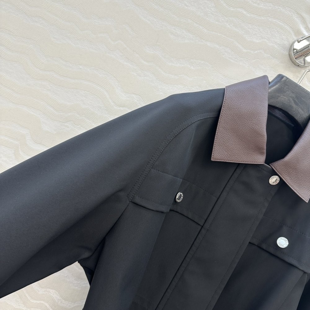 Пальто кожаное женское фото 3