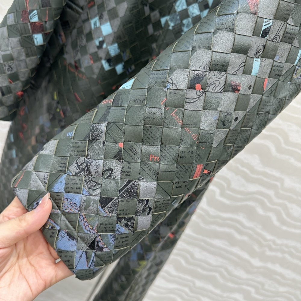 Пальто кожаное женское фото 6