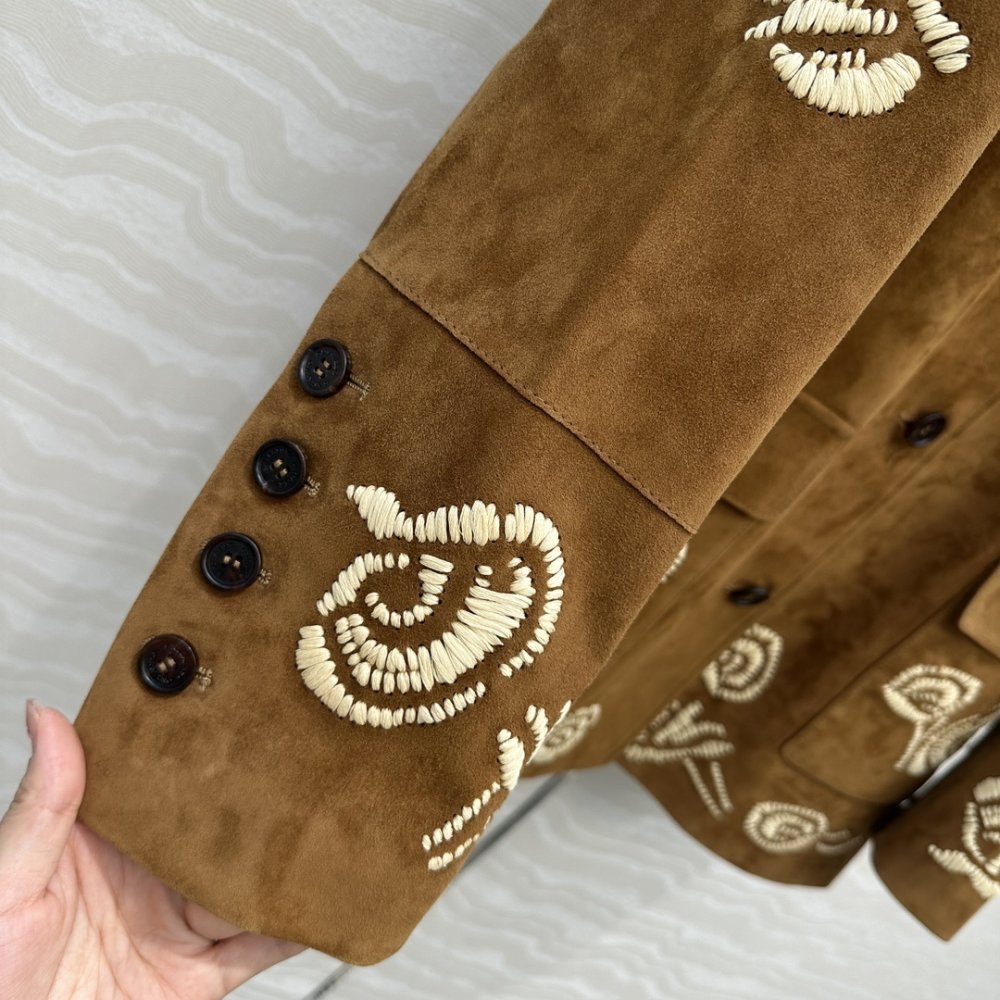 Пальто шкіряне жіноче фото 6