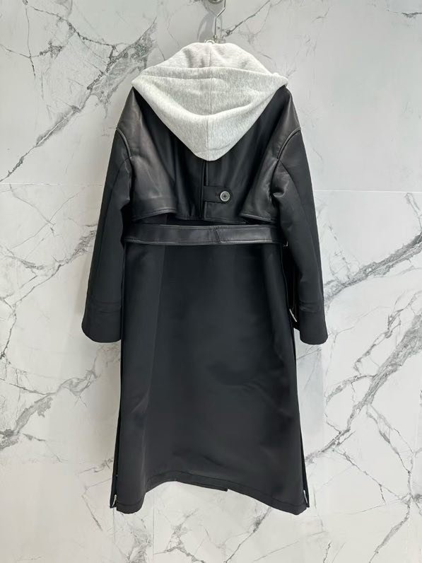 Coat leather women's фото 7