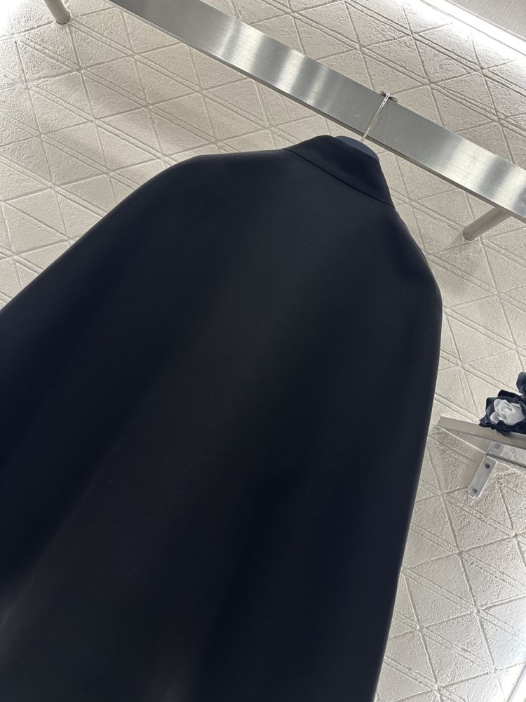 Пальто накидка з коміром стійкою фото 4