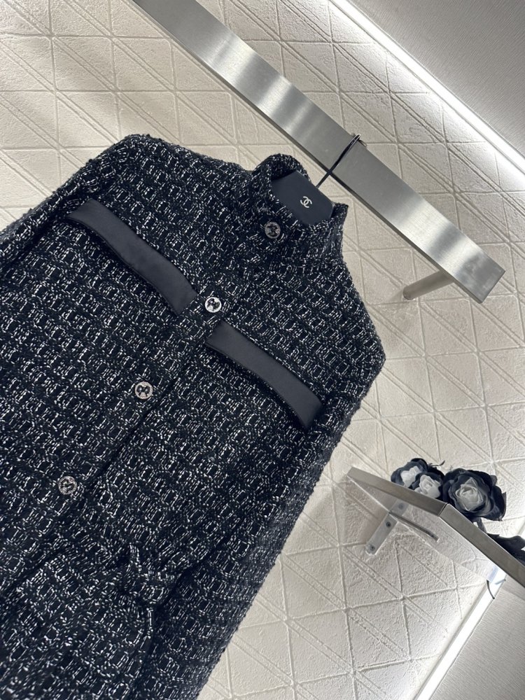 Coat from belt фото 4