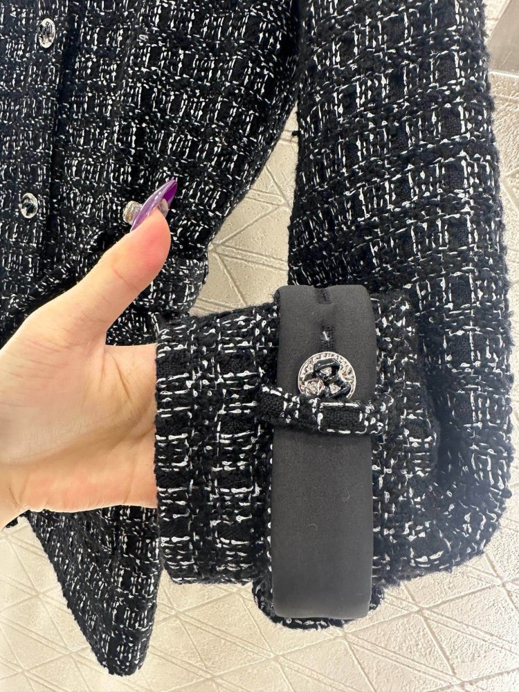 Coat from belt фото 8