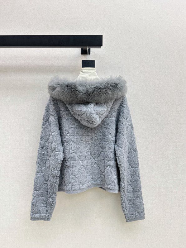 Пальто с воротником из лисьего меха фото 2