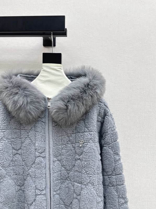 Пальто с воротником из лисьего меха фото 6