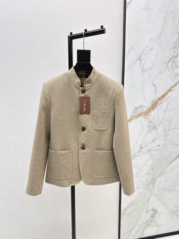 Coat from collar reception