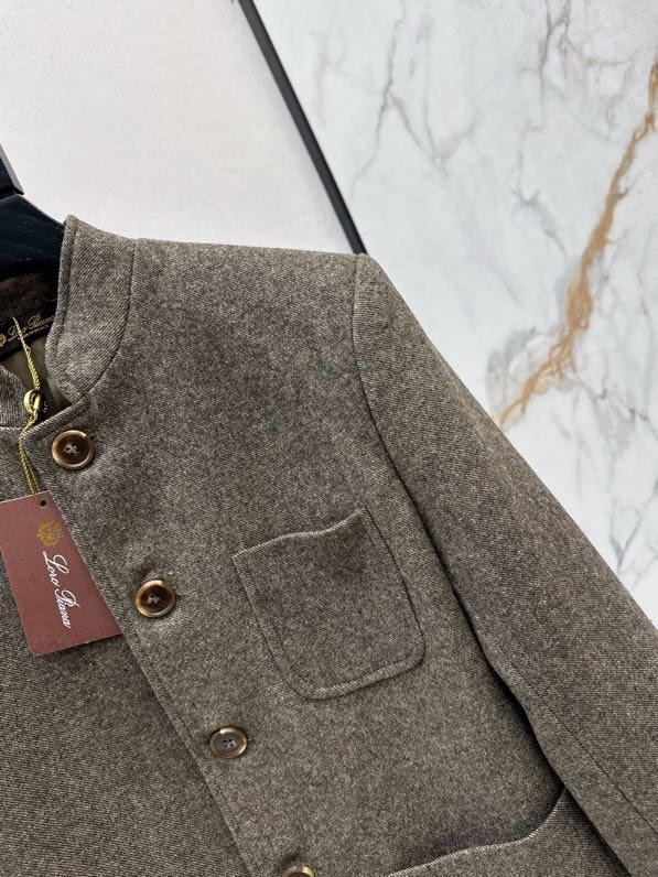 Пальто з коміром стійкою фото 4