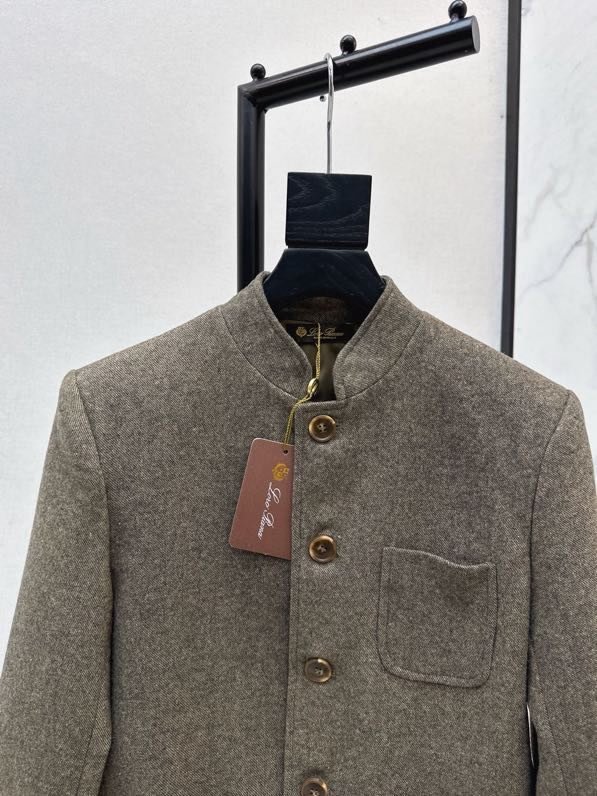 Пальто з коміром стійкою фото 7