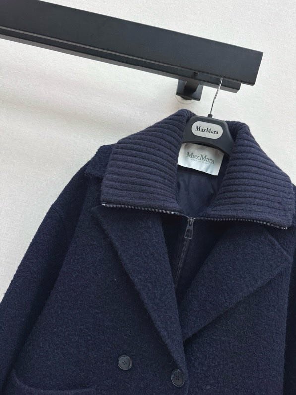 Пальто шерстяное с дллинным пуховым жилетом фото 4