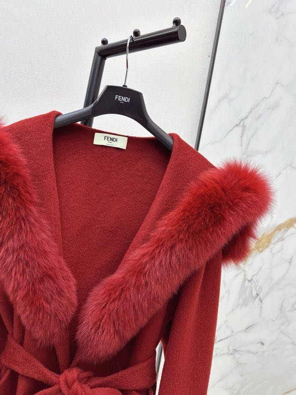 Пальто шерстяное с лисьим мехом фото 3