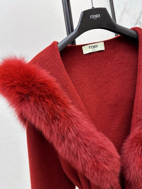 Пальто шерстяное с лисьим мехом фото 4