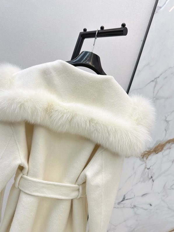 Пальто шерстяное с лисьим мехом фото 6