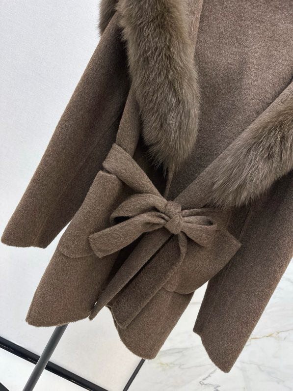 Пальто шерстяное с лисьим мехом фото 7