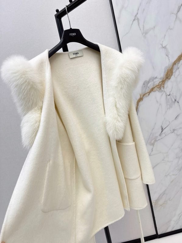 Пальто шерстяное с лисьим мехом фото 7