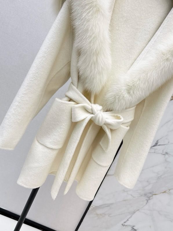 Пальто шерстяное с лисьим мехом фото 8