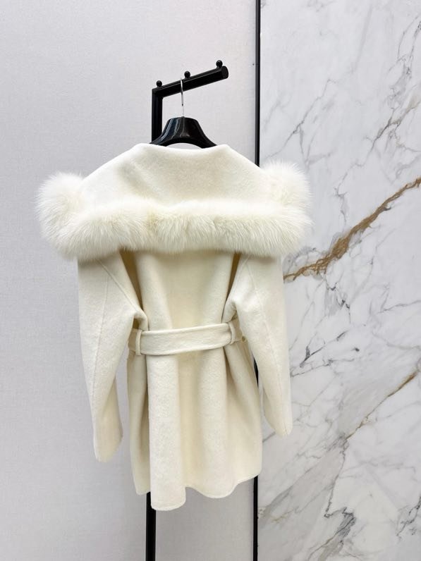 Пальто шерстяное с лисьим мехом фото 9