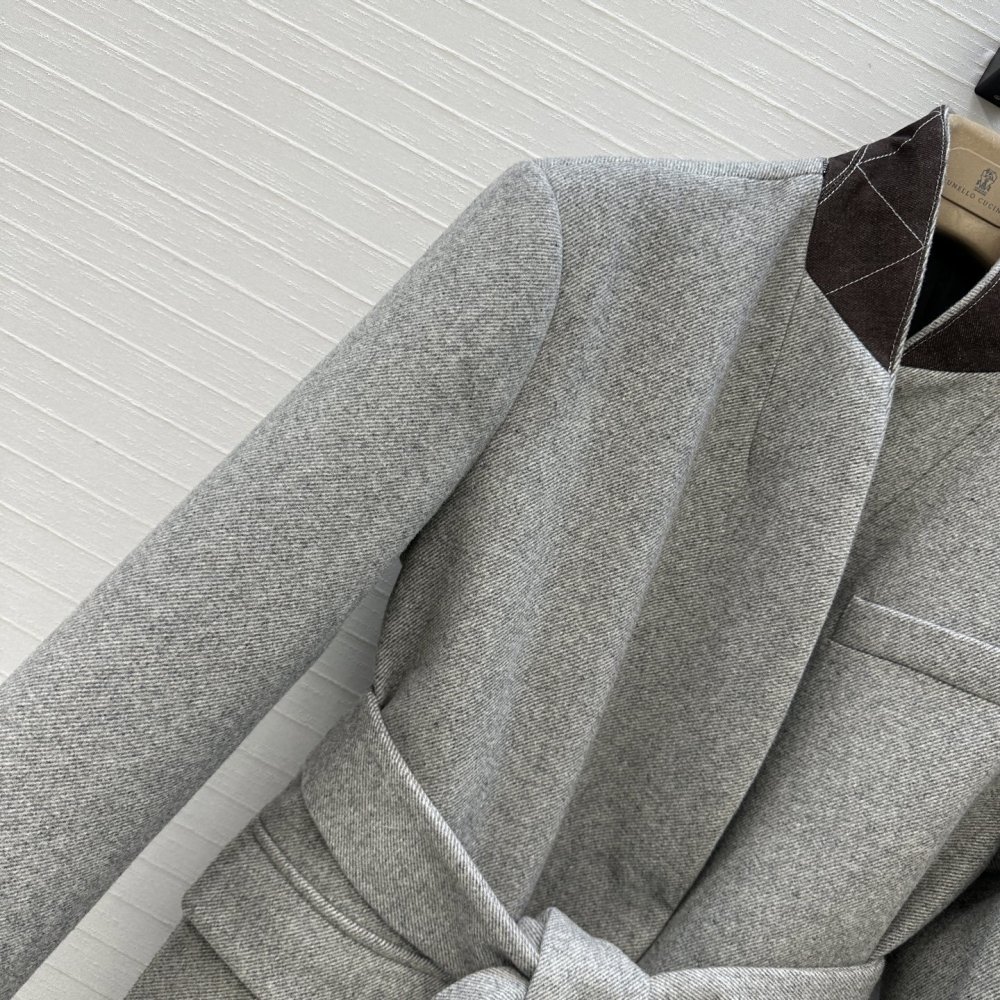 Пальто шерстяное женское фото 3