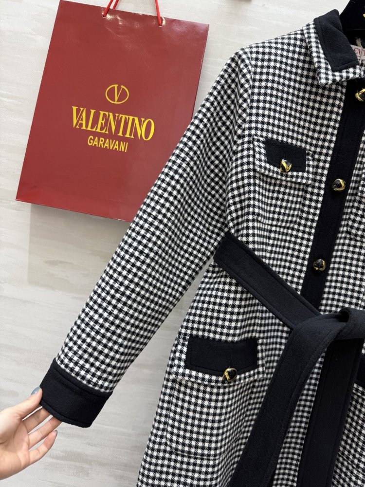 Пальто шерстяное женское фото 3